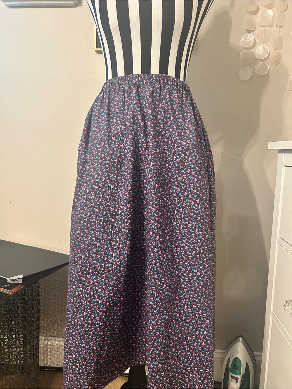 1775 Colonial era Floral Navy Elastic-Waist Maxi Skirt